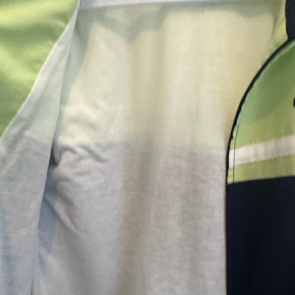 O—Reebok jacket - Picture 4 of 13
